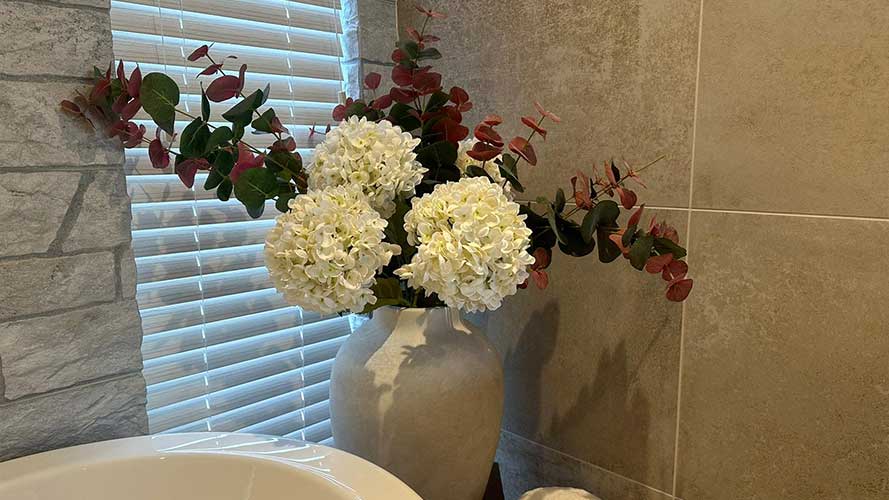 Red Spray Eucalyptus Bunch | Products | Fletchers on the Farm